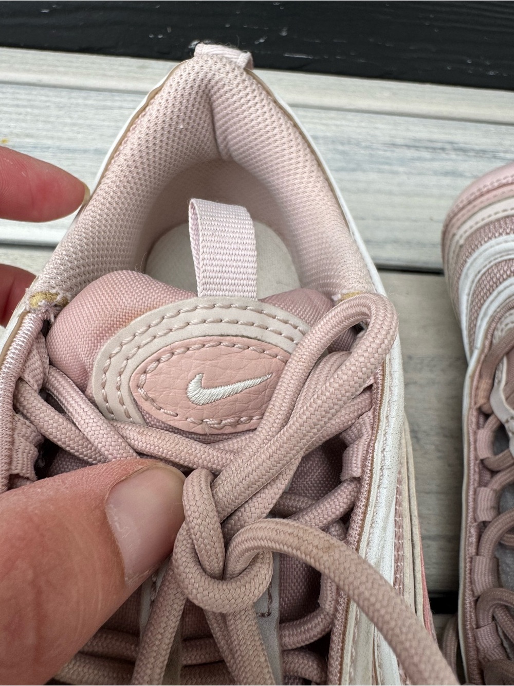 Nike Women’s Air Max 97 in Light Pink and White - Picture 7 of 8